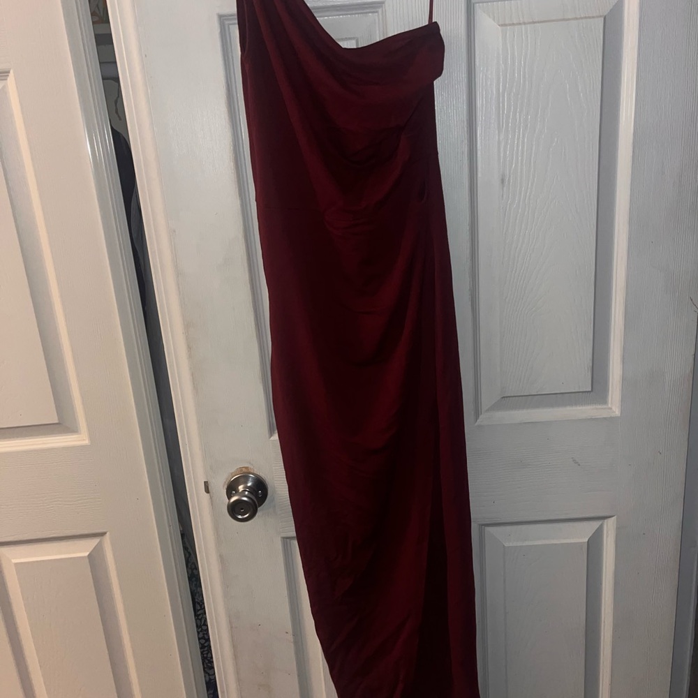 Chic One-Shoulder Burgundy Dress